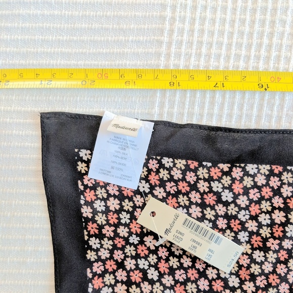 Silk bandana - Picture 2 of 3